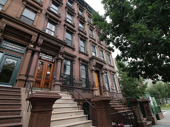 2nd image of 1990 Madison Ave
