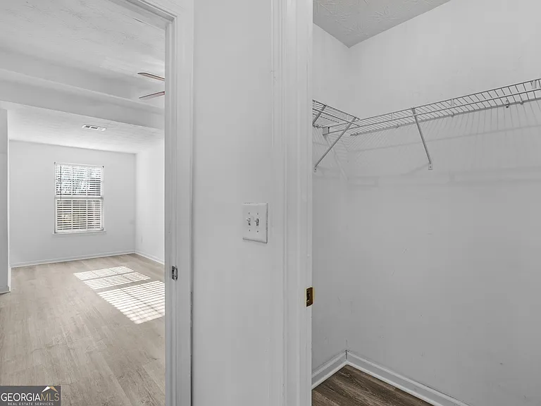 305 Nunnally Dr — Photo 24