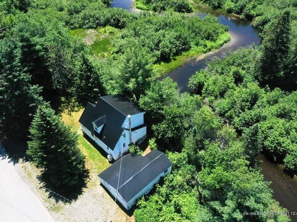 19 Herring Tract Rd, Willimantic, ME 04443