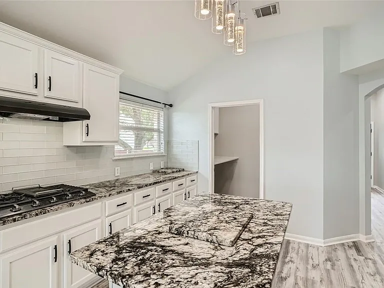 2920 Cajuiles Dr — Photo 13