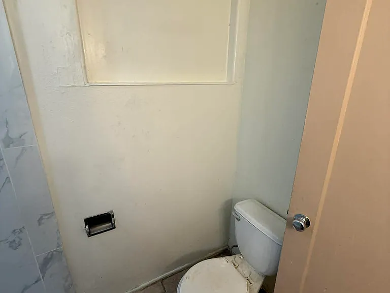 1137-1 E Adelaide Dr — Photo 20