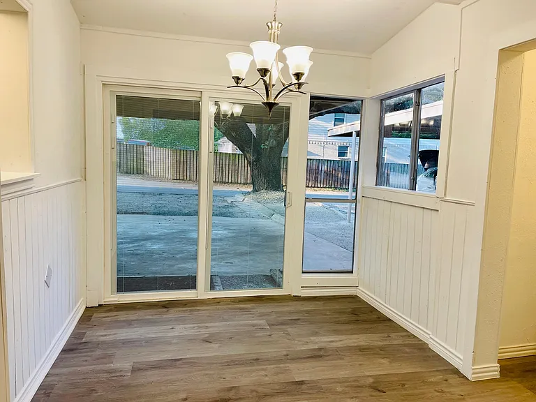 5612 Marina Dr — Photo 4