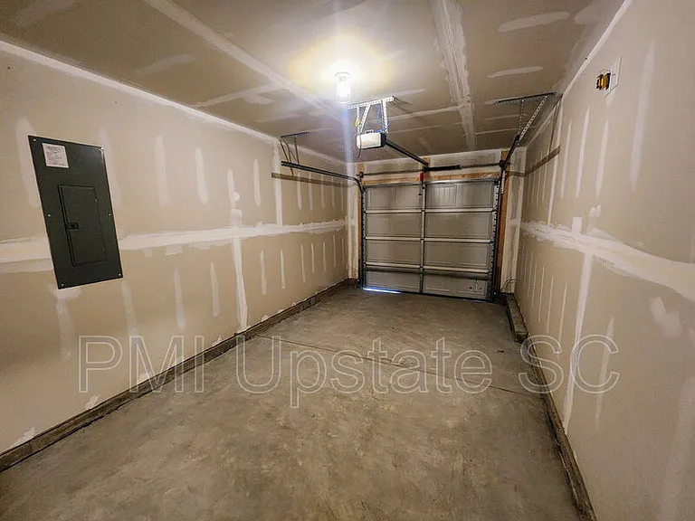 810 Sandbach Rd — Photo 28