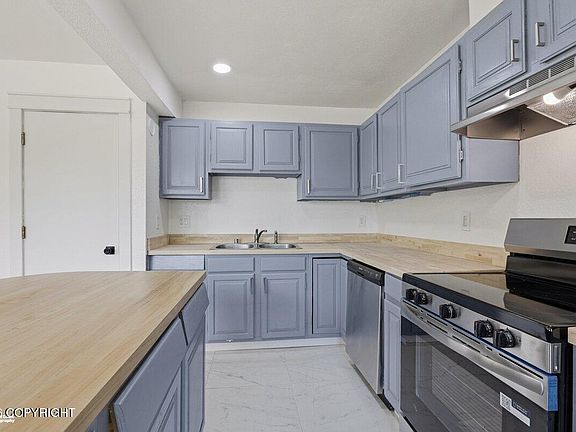 3rd image of 9521 Liberty Cir #135