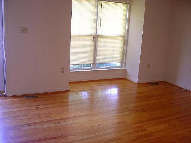 2 bed, 1014 sqft, $1,480 — Photo 4