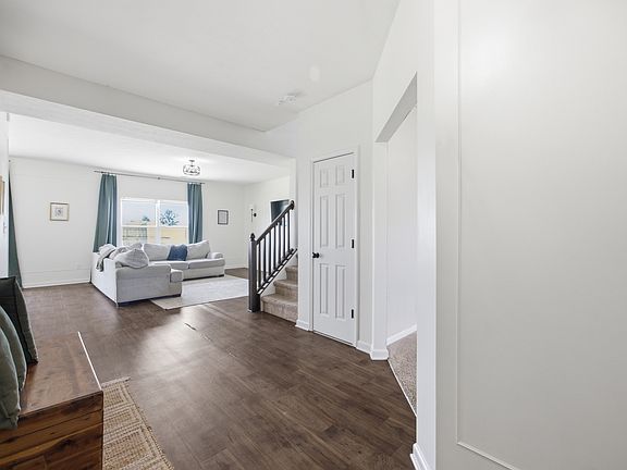 3rd image of 11755 Zander Dr