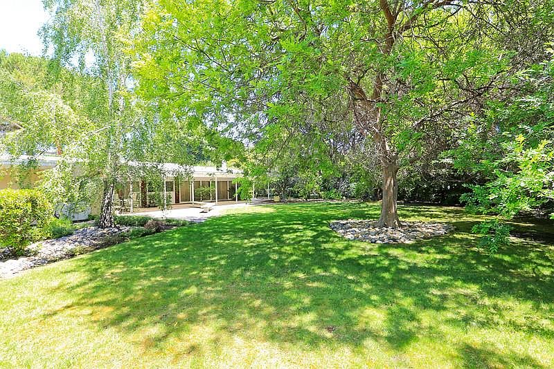 1st image of 88 Stern Ln