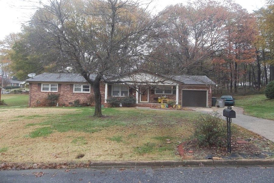 1st image of 1816 Hollandale Dr