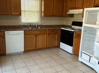 20 Ward St, Chicopee, MA 01020