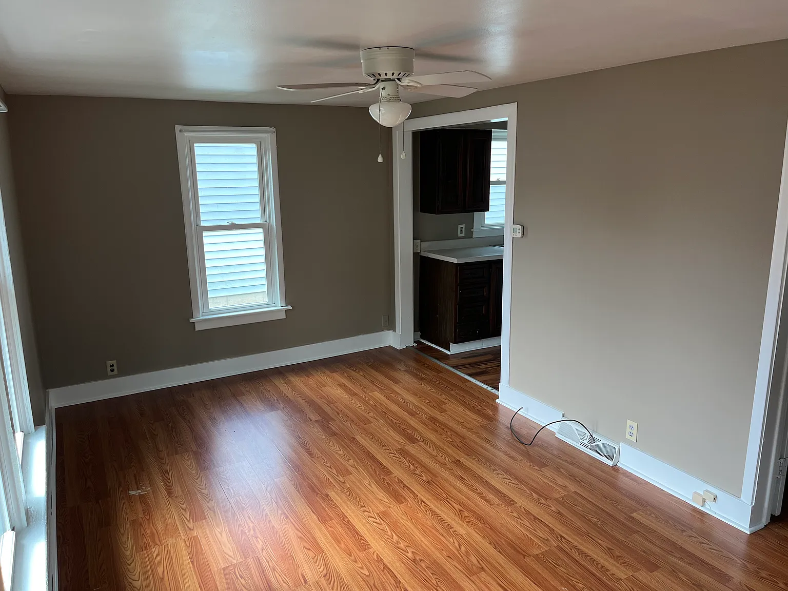 1 bed, $1,000 — Photo 2