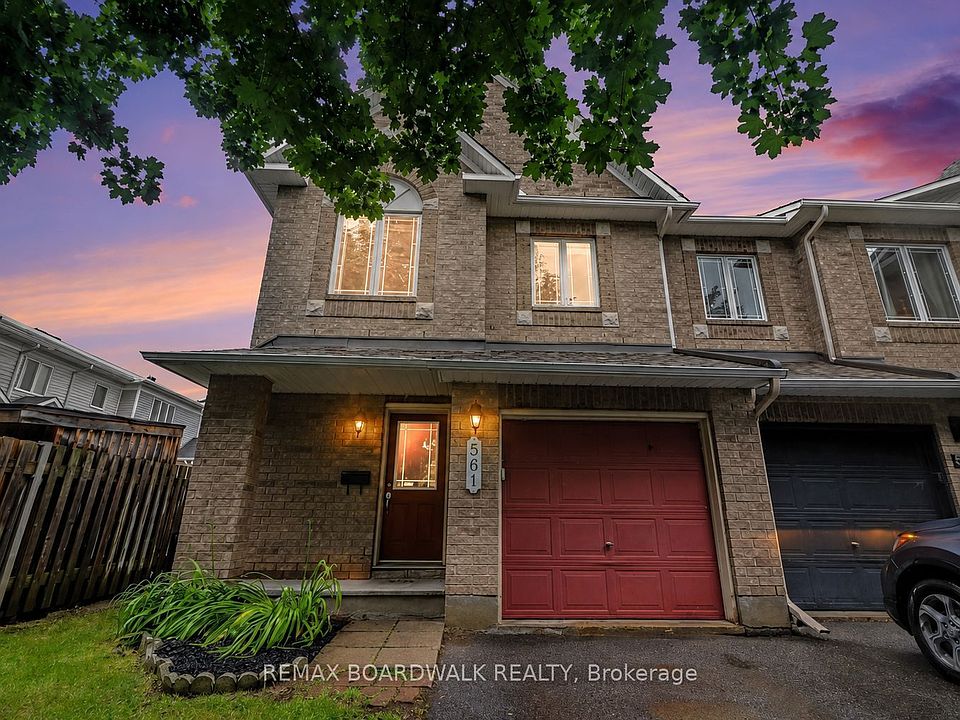 1st image of 561 Aquaview Dr
