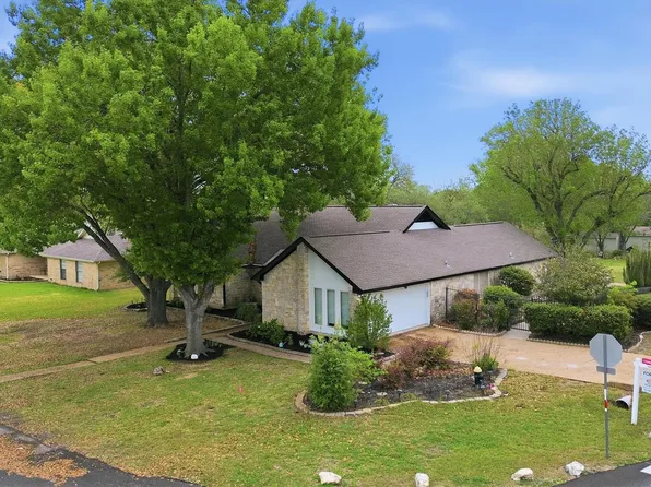 201 Towhee Dr, Buda, TX 78610