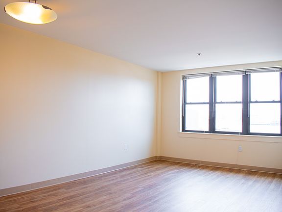 5th image of 31 Liverpool St #E