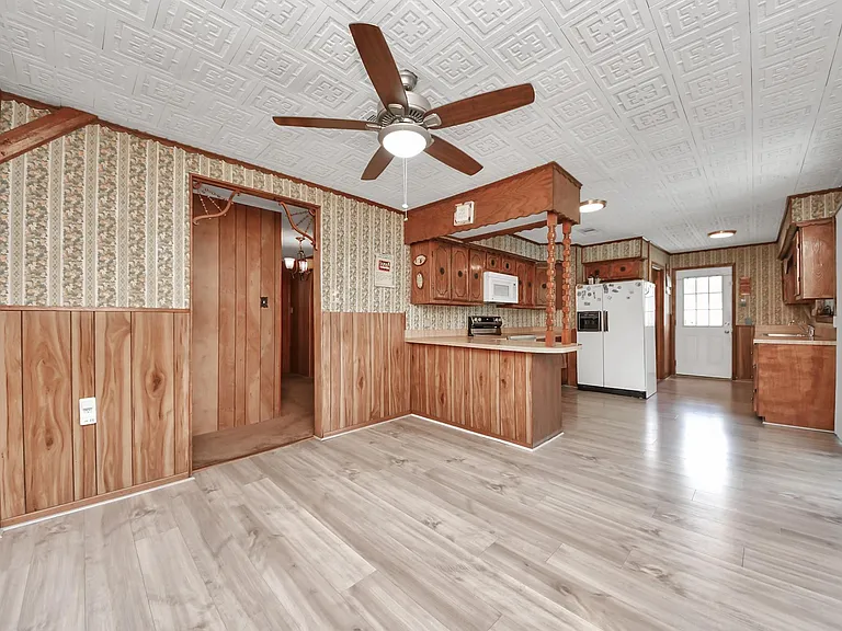 535 Pampa St — Photo 26