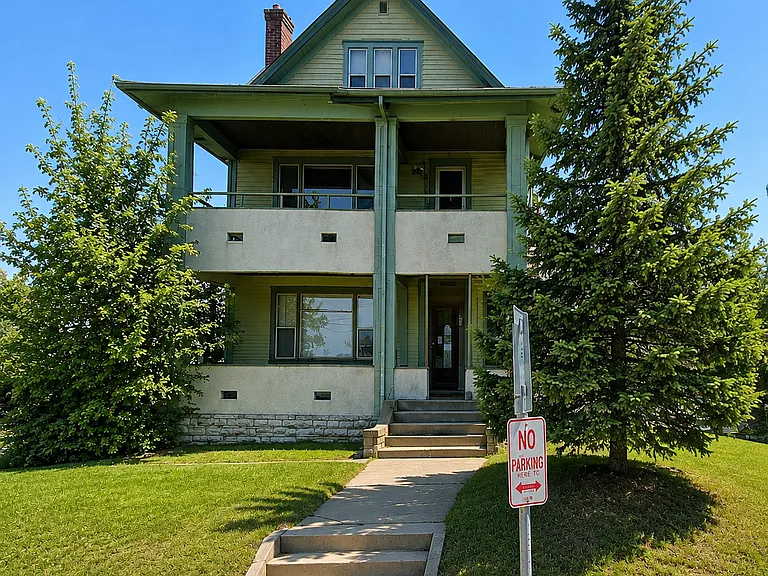 816 University Ave SE #2 — Photo 1