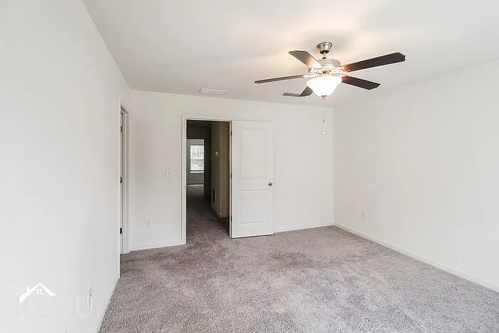 3108 Calcutta St — Photo 9