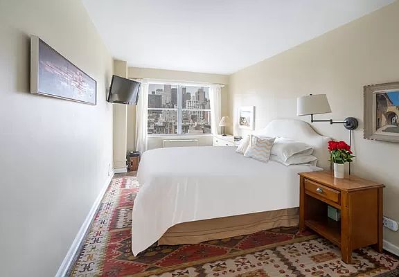 4th image of 230 E 79th St APT 11E