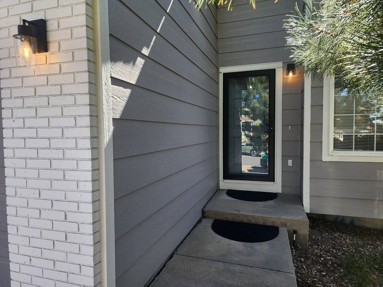 4 bed, 2142 sqft, $2,550 — Photo 2