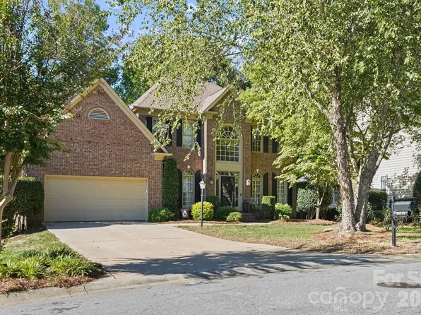 16131 Cranleigh Dr, Huntersville, NC 28078
