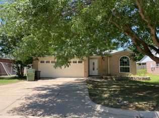 1614 Merritt Dr, Mansfield, TX 76063