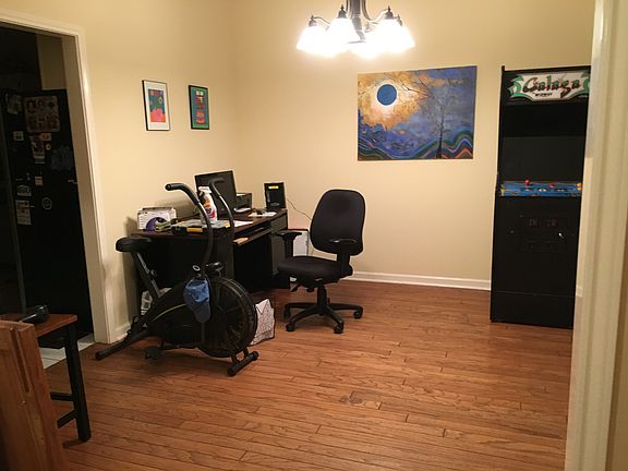 4th image of 5217 Fairview Ave
