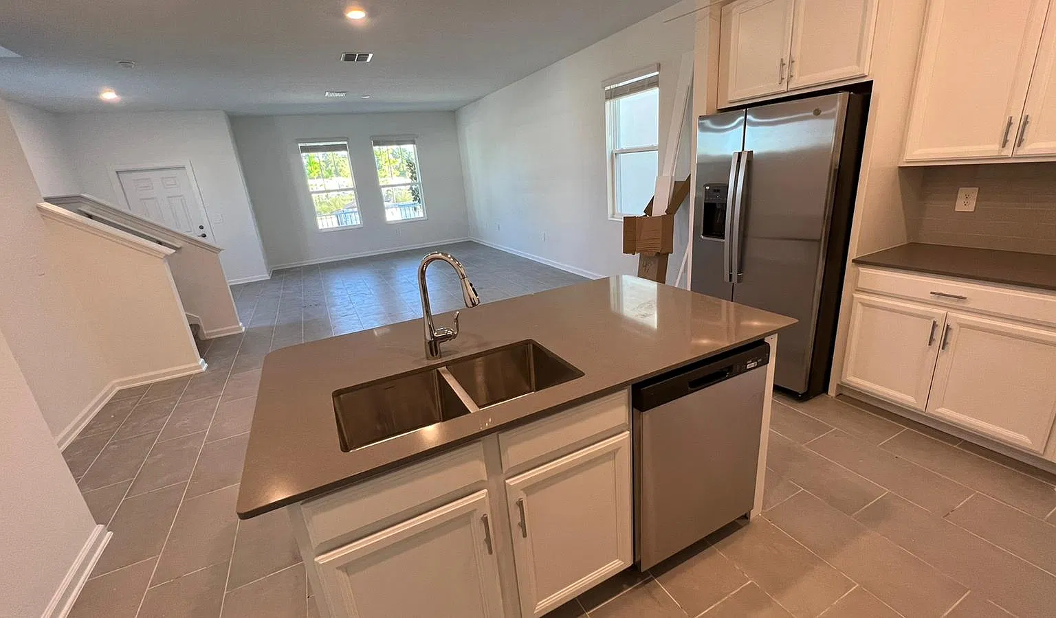 4 bed, 2044 sqft, $2,600 — Photo 4