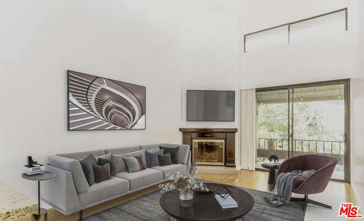 2 bed, 1.0 bath, 1000 sqft, $3,895 — Photo 3