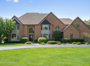 4511 Carlisle Dr, Crystal Lake, IL 60012