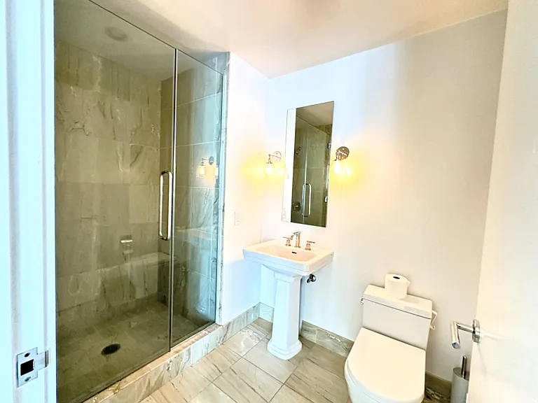 301 Mission St #26D — Photo 9