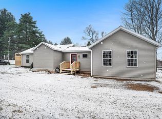 6738 Ramsdell Dr NE, Rockford, MI 49341