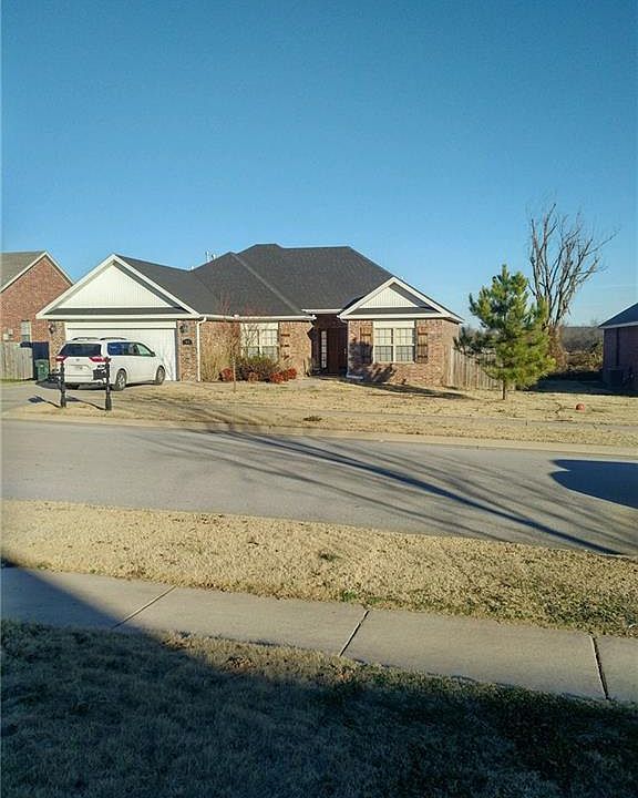 1st image of 2864 N Cassius Ln
