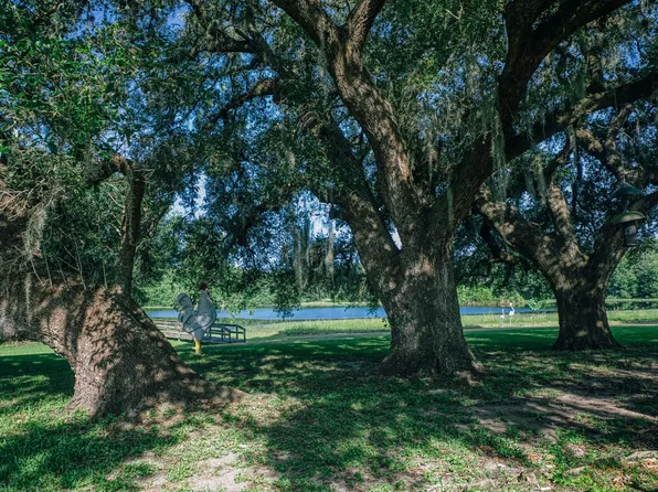 10671 Hidalgo Falls Rd, Washington, TX 77880