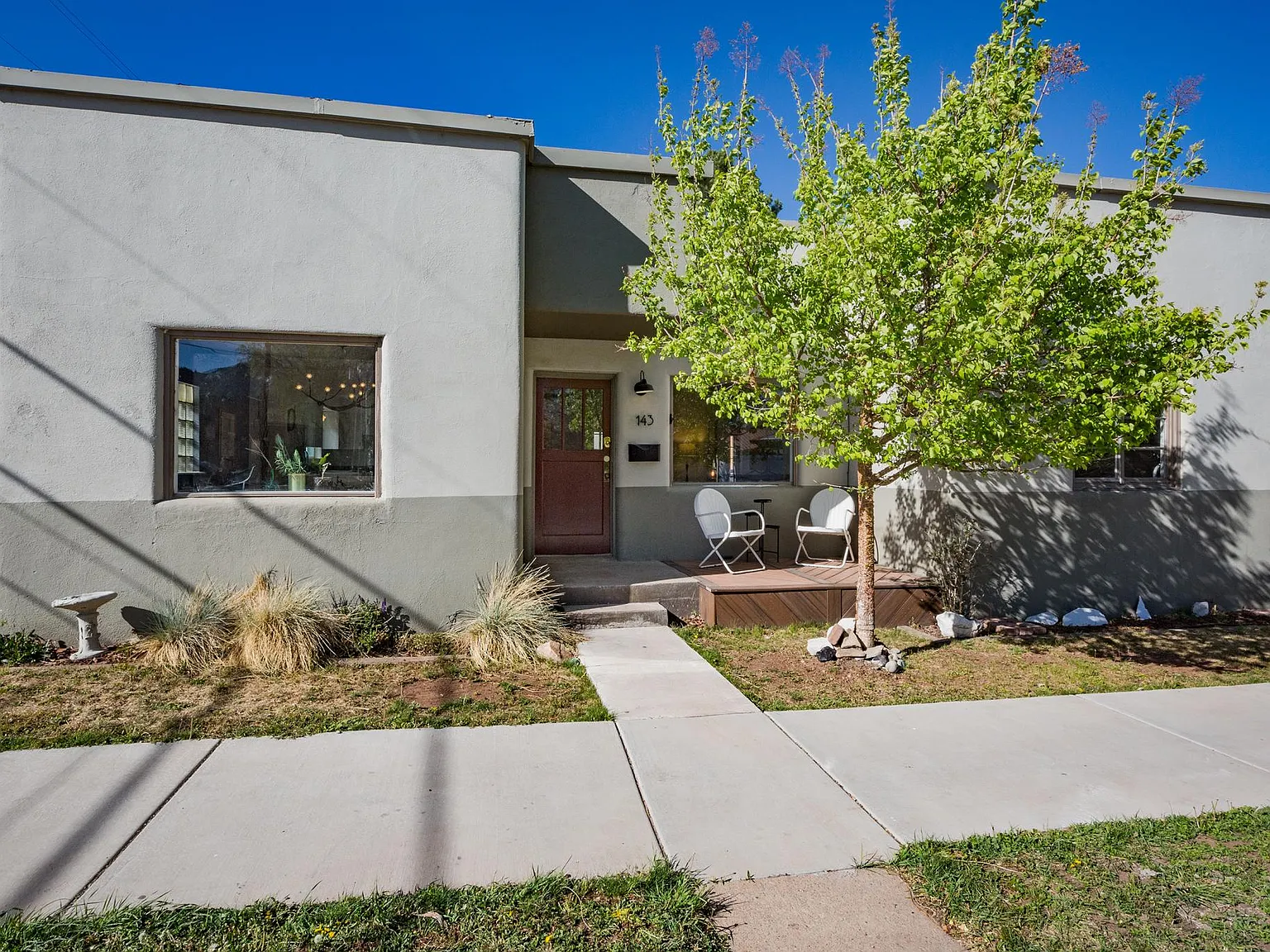 3 bed, 1350 sqft, $2,800 — Photo 2
