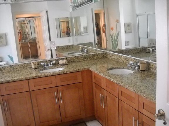 3rd image of 1050 Egret Cir N
