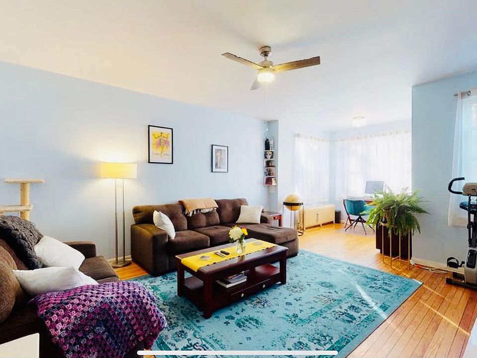 1st image of 7655 N Greenview Ave APT 1