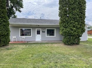 1321 Kingston Rd, Houghton Lake, MI 48629