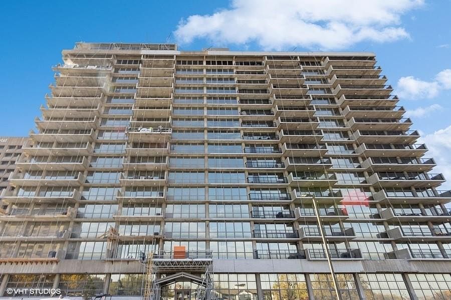 1st image of 600 Admiral Blvd APT 1006