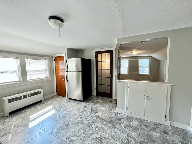 70 Lyman St #6 — Photo 2
