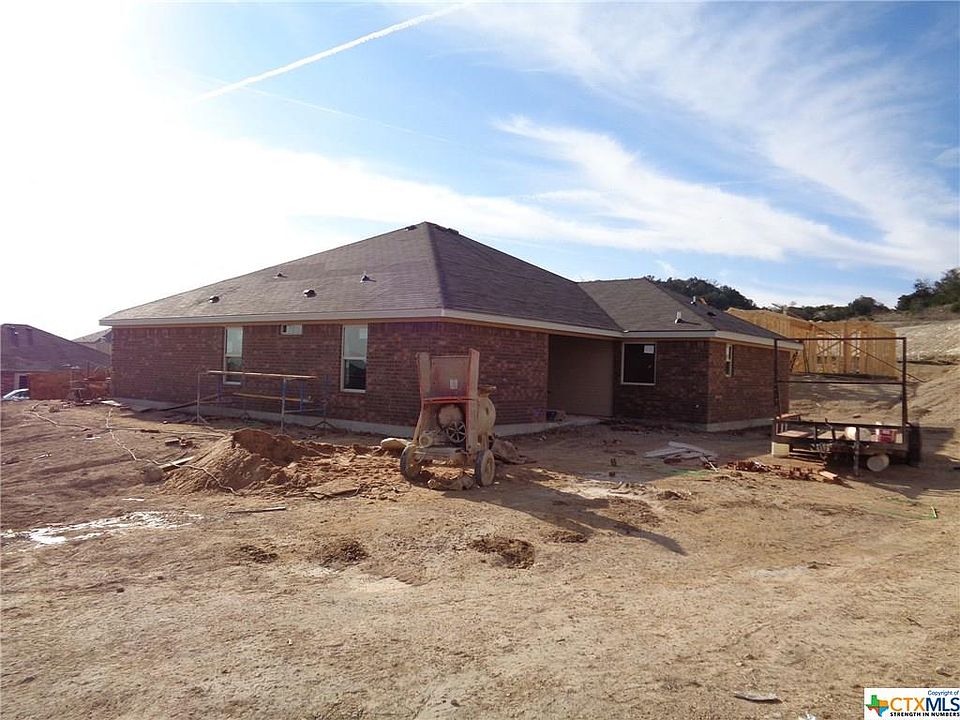 2nd image of 4000 Flat Rock Mountain Dr