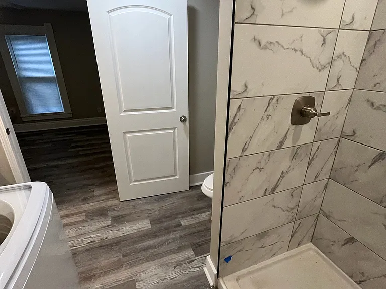 203 E Culton St #B — Photo 7