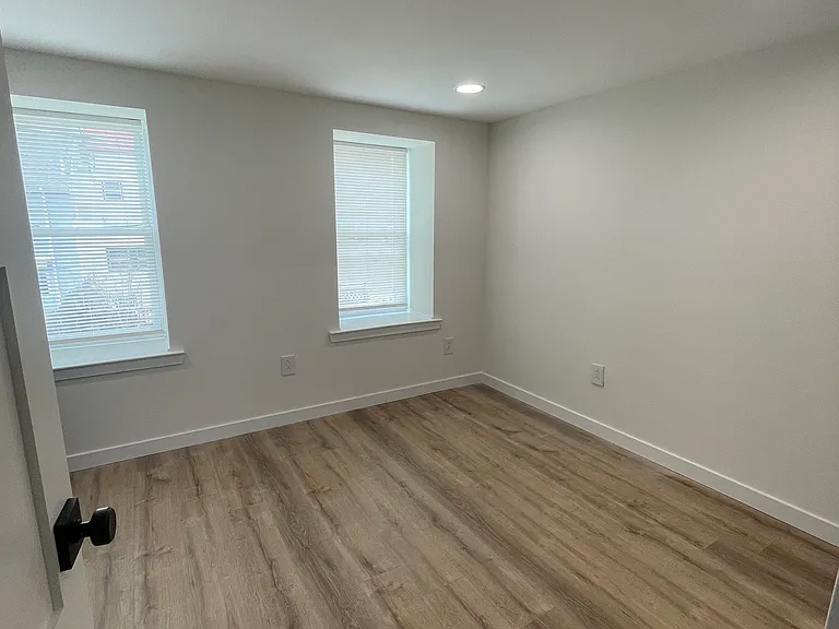 177 Maiden St — Photo 12