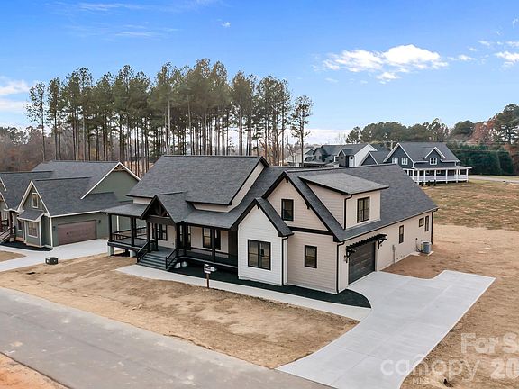 3rd image of 110 Taylors Garden Way