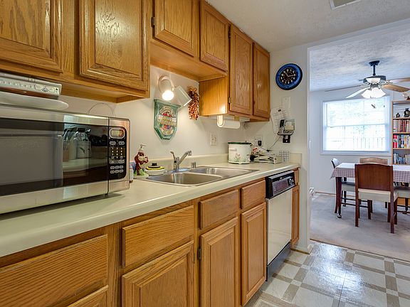 4th image of 5916 Spruce Run Ct