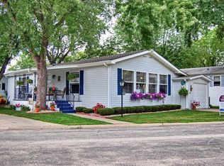 1078 Candlewood Rd, Elgin, IL 60123