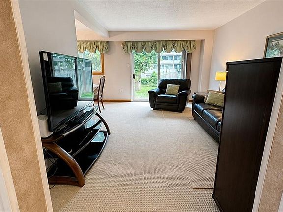 2nd image of 92 Mount Albion Rd