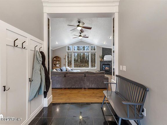 4th image of 5603 N Huckleberry Dr