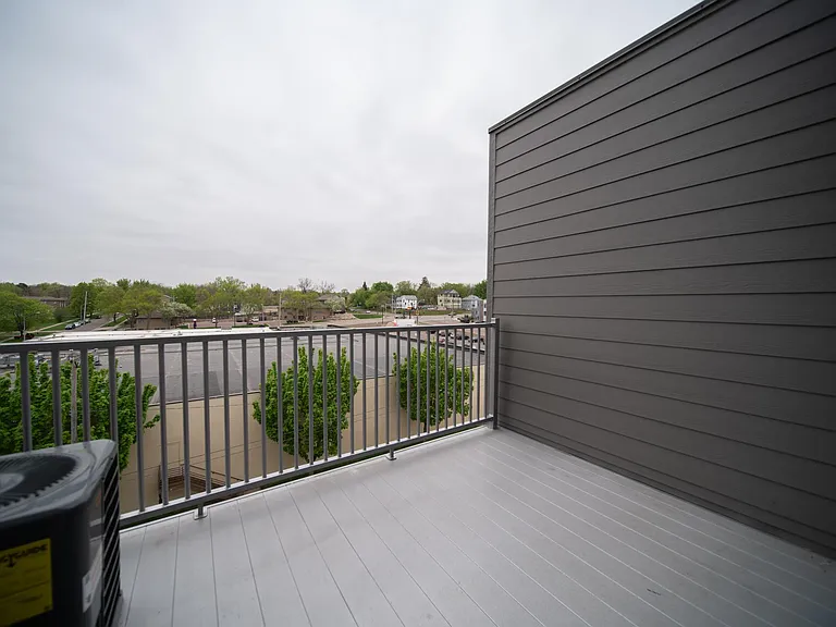 The Aspire: Deck