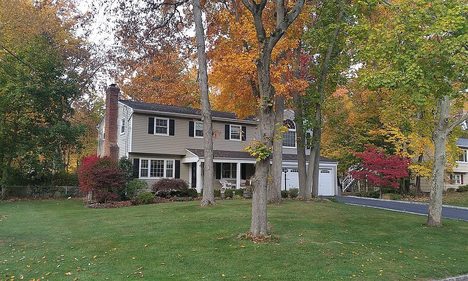 2nd image of 73 Robbins Ave
