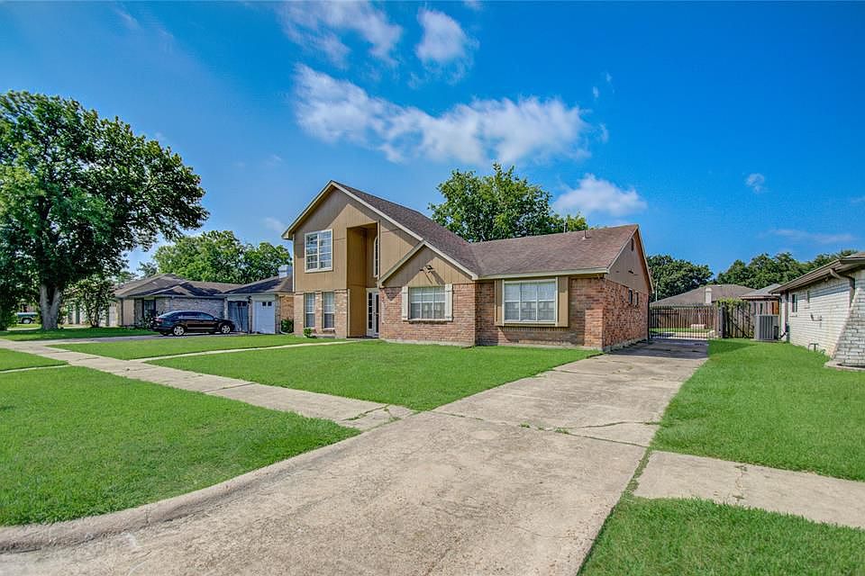 1st image of 12143 Creekhurst Dr