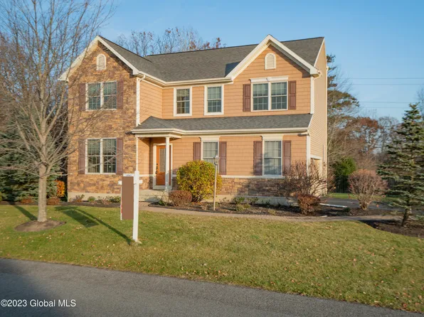 7 Beacon Drive, Latham, NY 12189